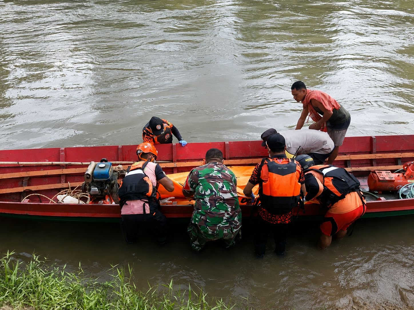 Korban Kelotok Tenggelam di Sungai Batang Kawa Ditemukan Meninggal, Operasi SAR Resmi Ditutup