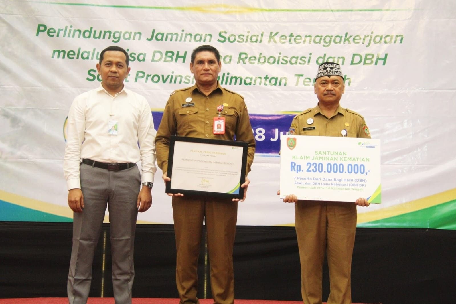 Pemprov Dorong Optimalisasi DBH Sawit dan Dana Reboisasi untuk Perlindungan Jaminan Sosial Ketenagakerjaan di Kalteng