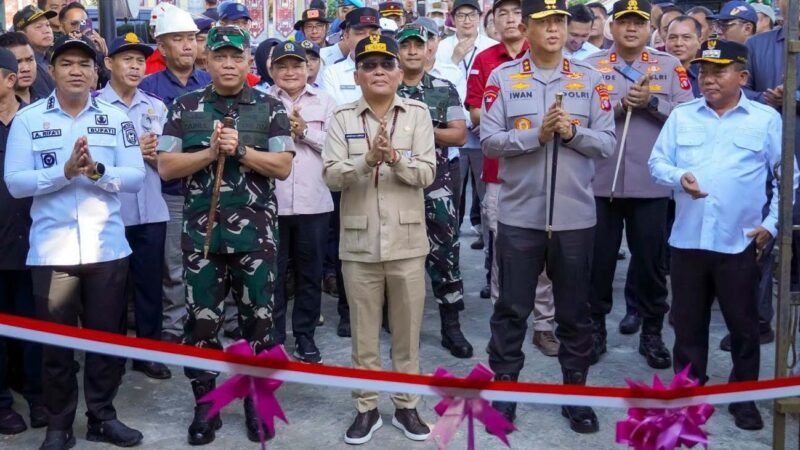 Gubernur Kalteng Resmikan Pembangunan Dermaga Waterfront City