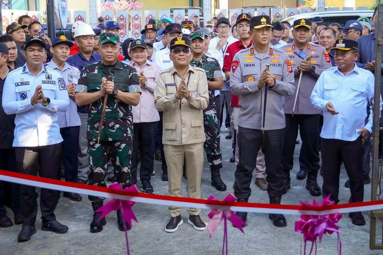 Gubernur Kalteng Resmikan Pembangunan Dermaga Waterfront City