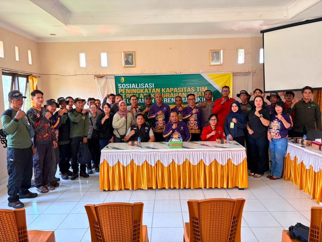 Bhabinkamtibmas Hadiri Sosialisasi TSAK, Perkuat Kesiapsiagaan Pencegahan Karhutla di Kereng Bangkirai