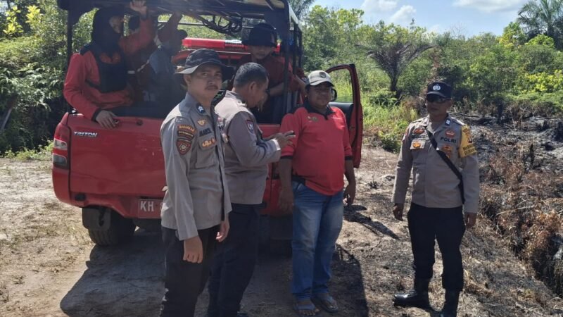 Respon Hotspot, Polisi dan Tim Gabungan Padamkan Karhutla di Palangka Raya