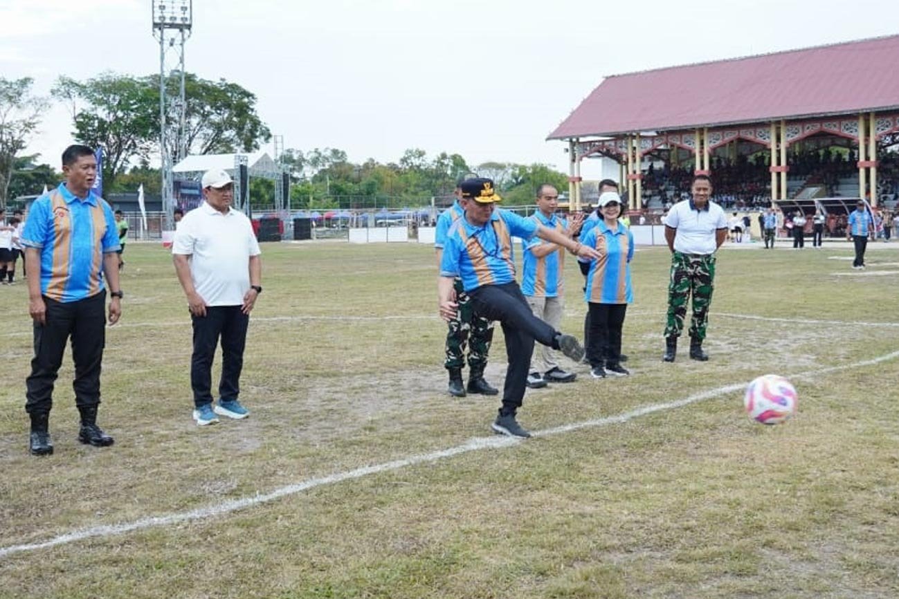 Agustiar Sabran Buka Turnamen Sepak Bola Gubernur Cup, Dorong Kebangkitan Sepak Bola Kalteng