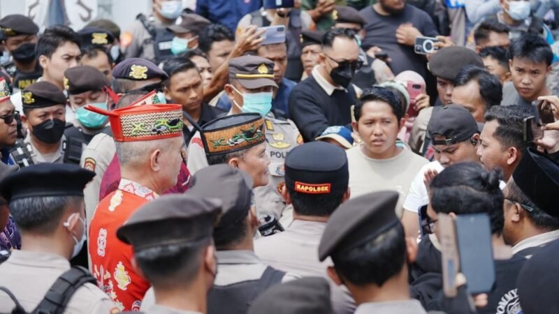 Gubernur Kalteng Gelar Dialog dengan Demonstran Terkait Pemadaman Listrik