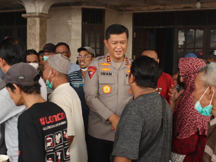 Dengarkan Keluh Kesah Warga yang Belum Bekerja, Kapolda Kalteng Dorong Pendataan dan Pelatihan