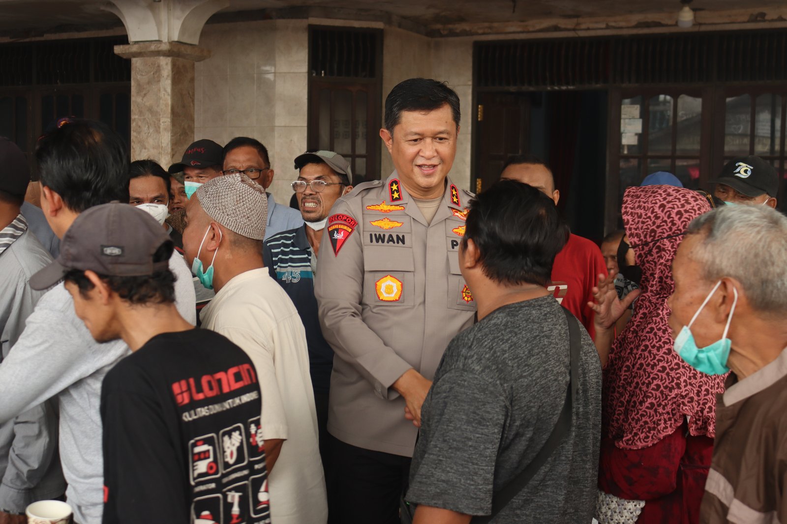 Dengarkan Keluh Kesah Warga yang Belum Bekerja, Kapolda Kalteng Dorong Pendataan dan Pelatihan